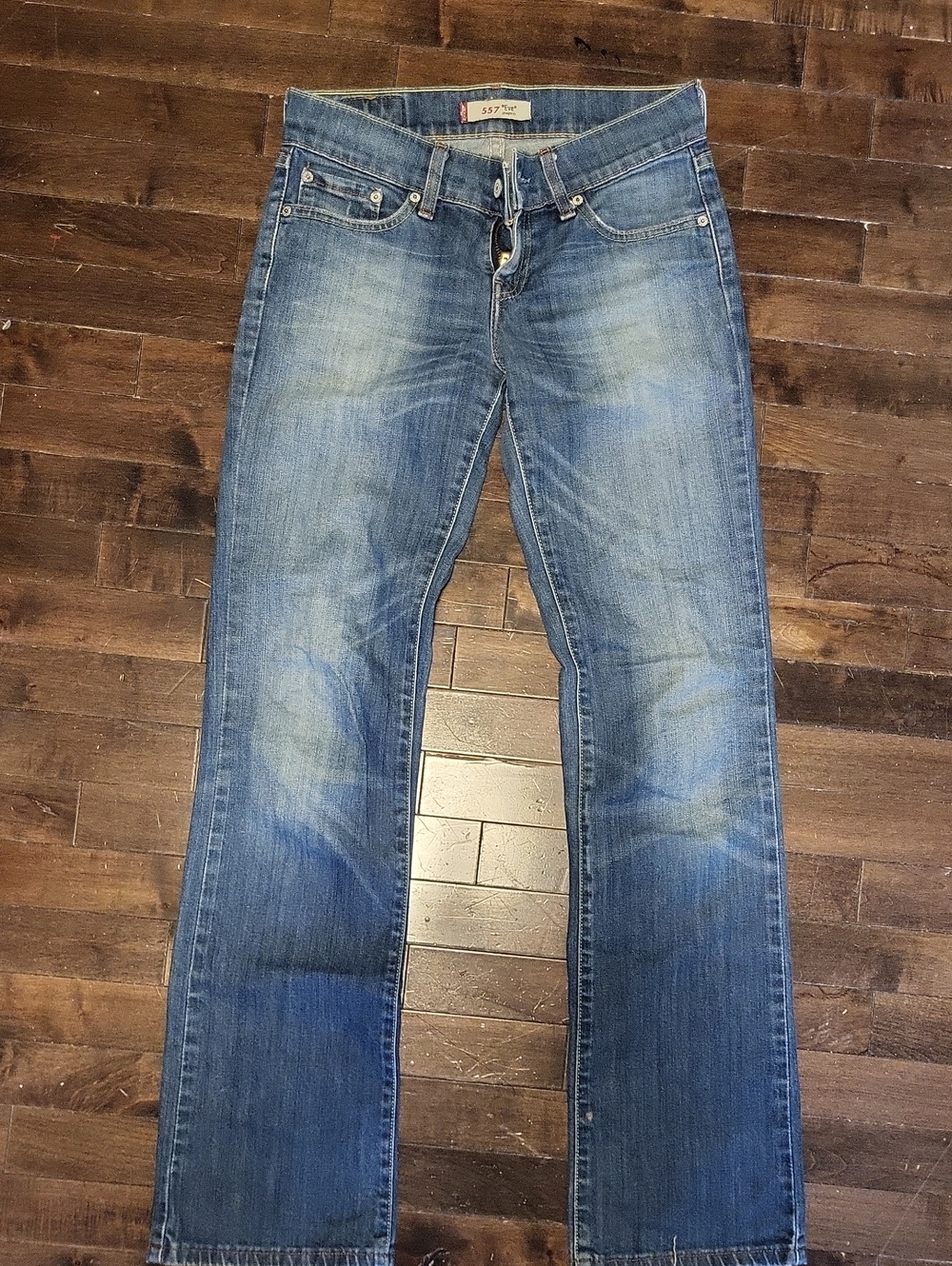 Levi's Women's Straight Leg Jeans in Blue Wash